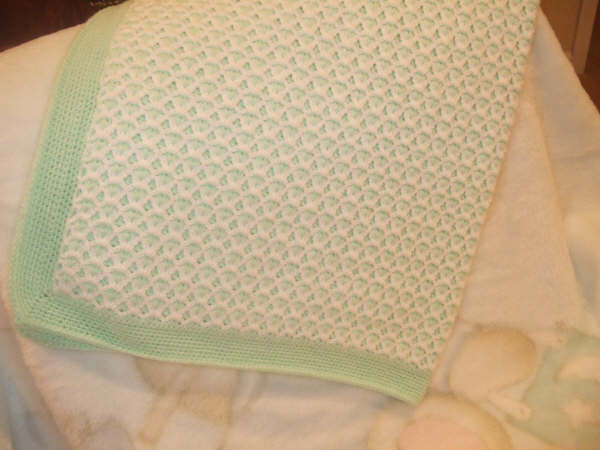 Veronicas Menta and Antique White Super BEBE Tamm